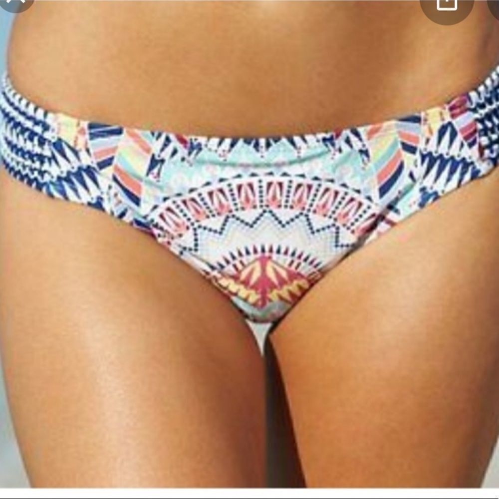 Bar III Talula SideĀ Tab Hipster Bikini Bottoms NWT Ipsyādrawstring bagānew